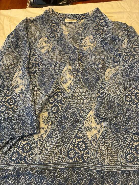 Norm Thompson Tops - Norm Thompson XL Women's Blue and White Paisley Pattern 3/4 Sleeve Blouse